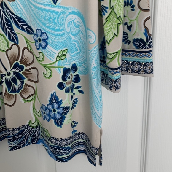 J M Collection Top - Picture 3 of 7